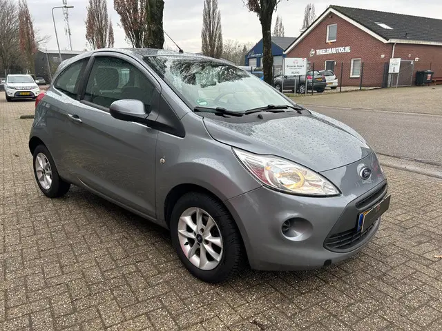 Ford Ka 1.2 Style start/stop Airco 2013 Benzine 5