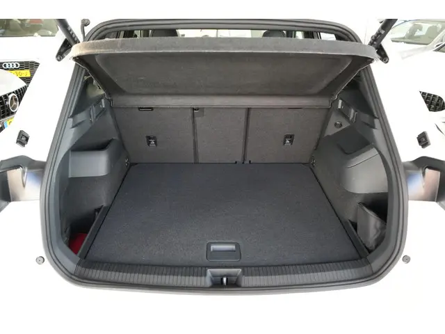 Volkswagen Tiguan 1.5 TSI R-Line 2024 Benzine 30