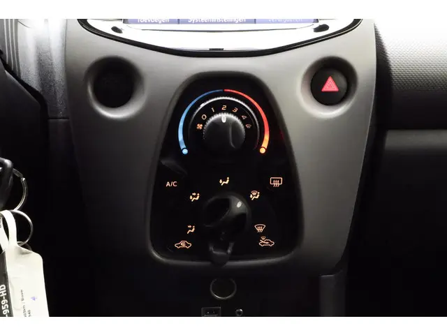 Peugeot 108 1.0 e-VTi Active 2020 Benzine 23