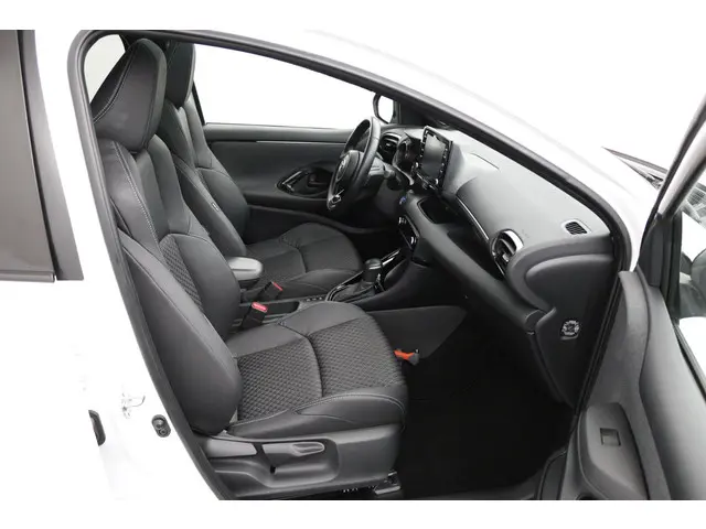 Toyota Yaris 1.5 Hybrid Executive 2021 Hybride Benzine 22