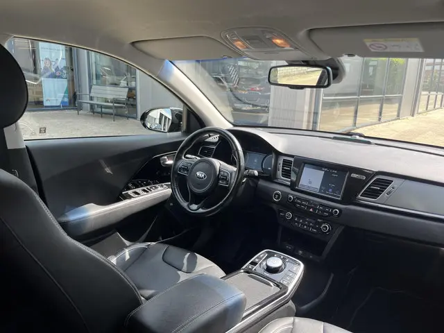 Kia e-Niro ExecutiveLine 64 kWh 2019 Elektrisch 4