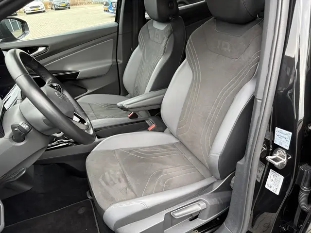 Volkswagen ID.5 Pro Business 77 kWh 2024 Elektrisch 32