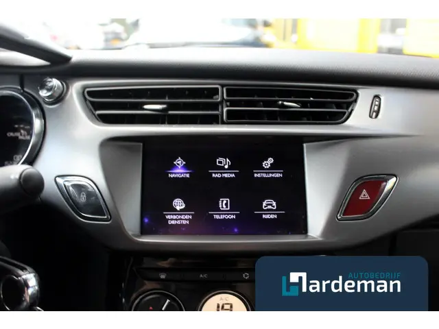 DS DS 3 Cabrio 1.2 Sport Chic Carplay 2016 Benzine 14