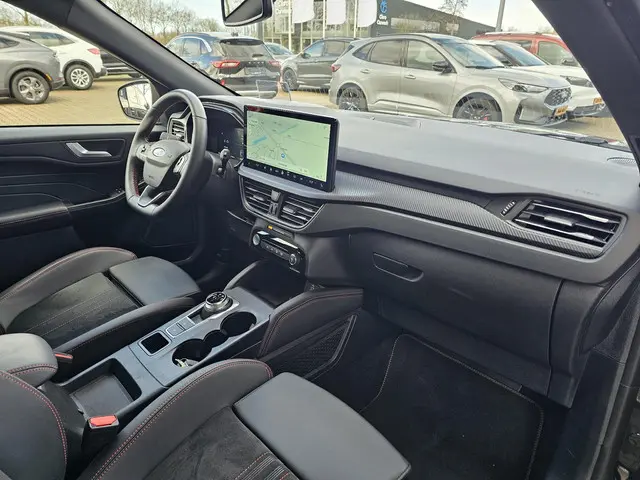 Ford Kuga 2.5 FHEV ST-Line X 2024 Hybride Benzine 8