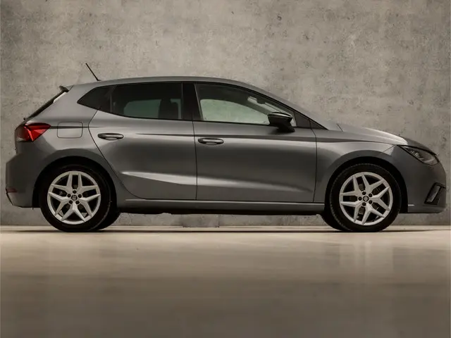 SEAT Ibiza 1.0 TSI FR Intense Sport 2018 Benzine 4