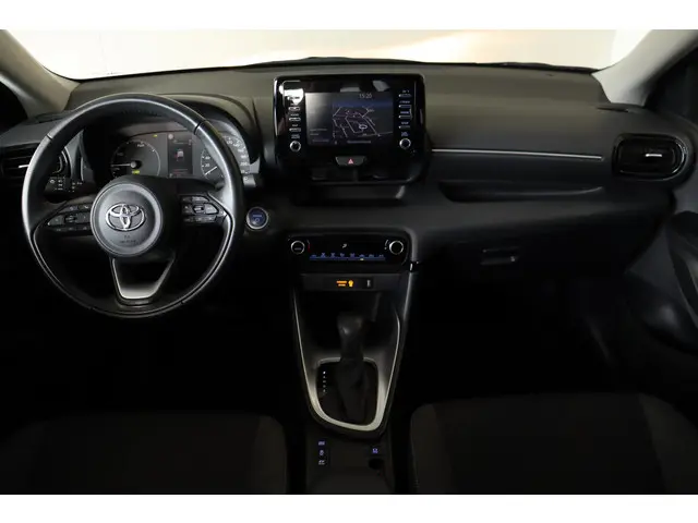 Toyota Yaris 1.5 Hybrid Active, Navi 2021 Hybride Benzine 6