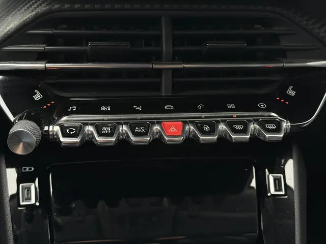 Peugeot e-2008 Aut. EV Allure 50kWh 2020 Elektrisch 28