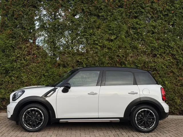 MINI Countryman 1.6 Cooper Pepper Bluetooth 2016 Benzine 2