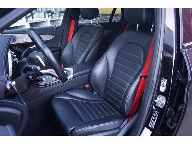 Mercedes-Benz GLC Coupé 43 AMG 2019 Benzine 23