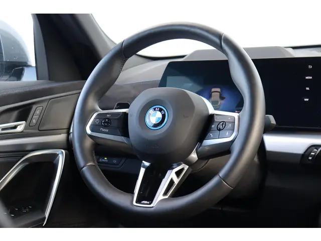 BMW iX2 xDrive30 67 kWh 2024 Elektrisch 17