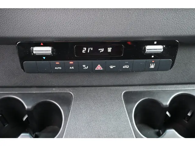Mercedes-Benz Sprinter 516 CDI L2H2 2021 Diesel 18
