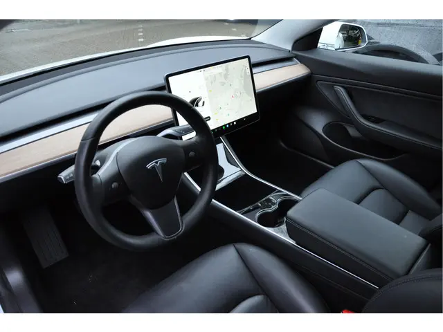 Tesla Model 3 Standard RWD Plus 60 kWh 2021 Elektrisch 9