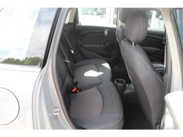 MINI One Mini 1.5 D Business 2016 Diesel 27