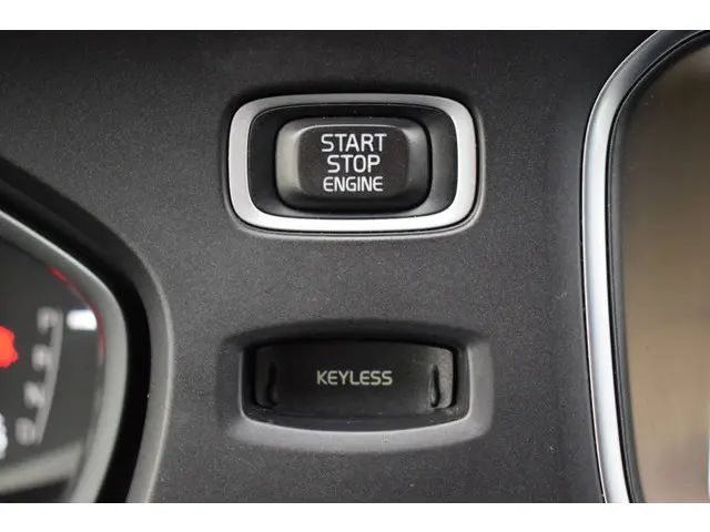 Volvo V40 2.5 T5 255pk Automaat R-Design 2013 Benzine 36