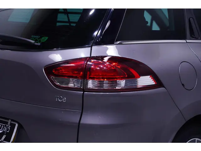 Renault Clio Estate 0.9 TCe Night&Day 2015 Benzine 18