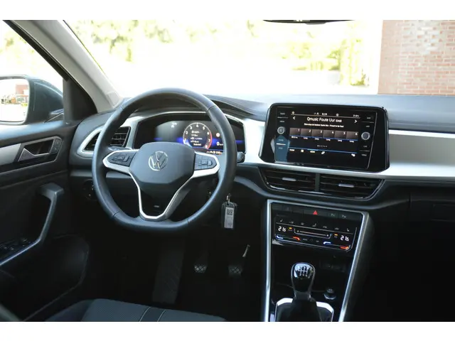 Volkswagen T-Roc 1.0 TSI Life Edition 2025 Benzine 14