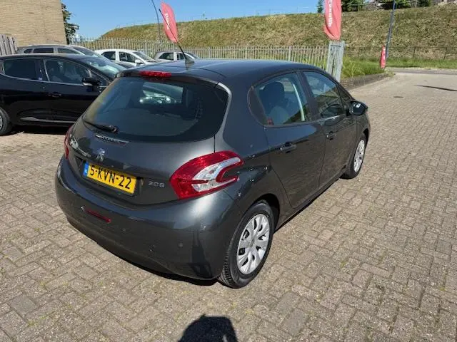 Peugeot 208 1.2 VTi Envy 2013 Benzine 7