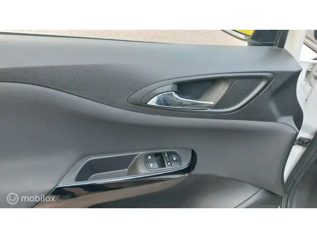 Opel Corsa 1.4 Color Edition 2015 Benzine 13