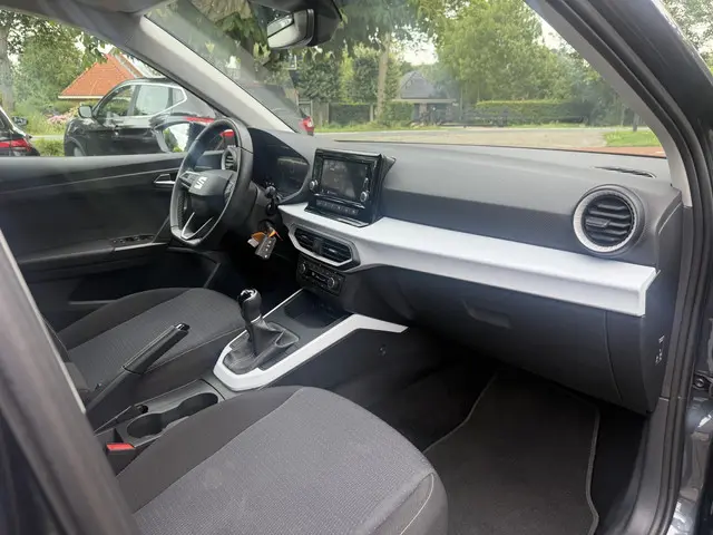 SEAT Arona 1.0 TSI Xperience 2023 Benzine 17