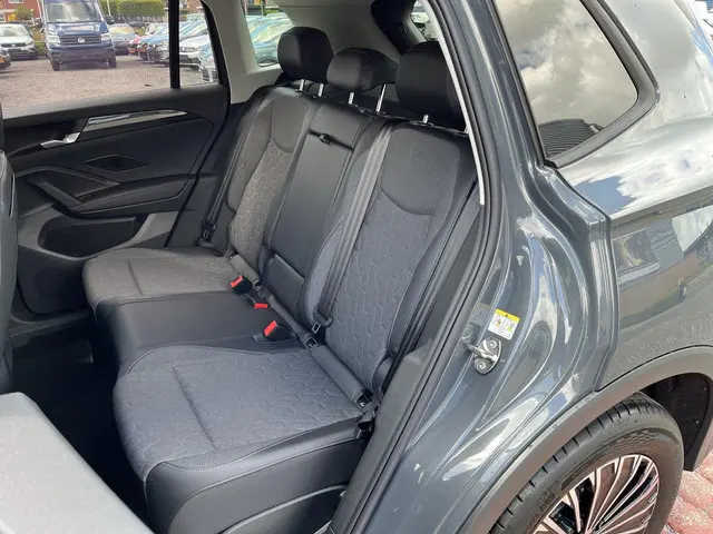 Volkswagen Tiguan 1.5 eHybrid Life Edition 2025 Benzine 14