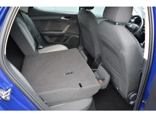 SEAT Leon 1.0 TSI Style Business Intense 2021 Benzine 24