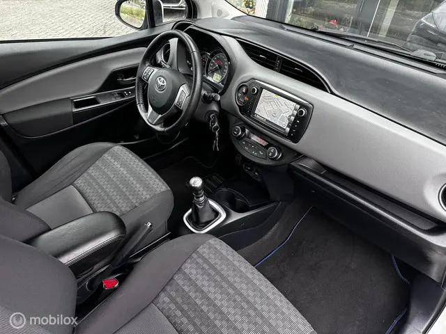 Toyota Yaris 1.3 VVT-i Aspiration|CAM|NAP|APK 2016 Benzine 16