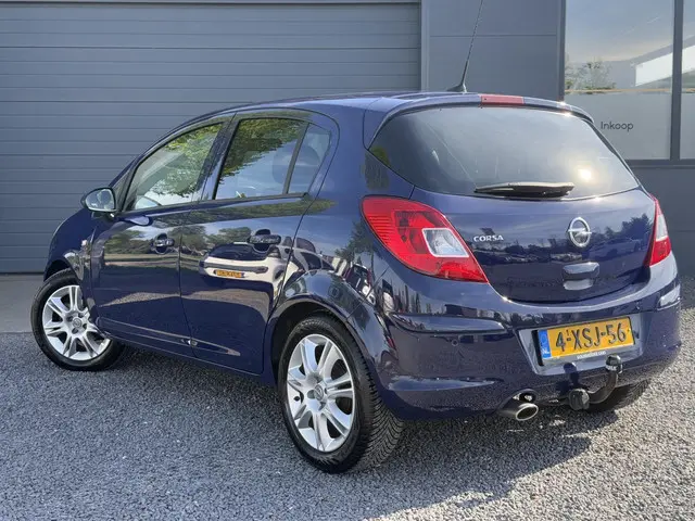 Opel Corsa 1.2-16V BlitZ 2014 Benzine 5