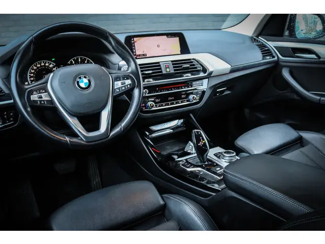 BMW X3 xDrive20i High Executive 2020 Benzine 3
