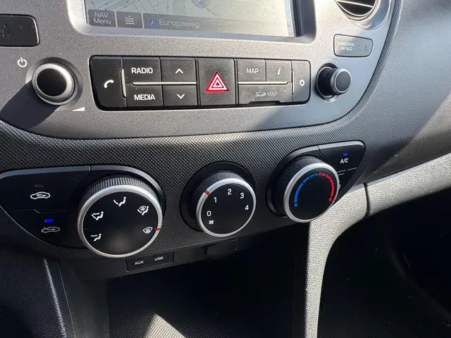 Hyundai i10 1.0i Comfort /Navi/Cruise/Airco/ 2019 Benzine 11
