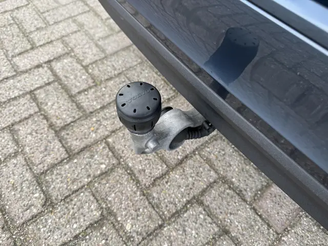 Volvo V60 2.0 B4 Momentum Business 2021 Benzine 18