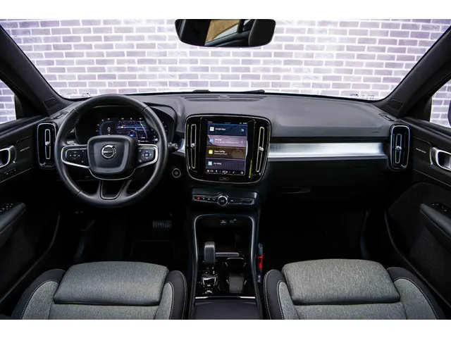 Volvo XC40 2.0 B4 Plus Dark 2024 Benzine 5