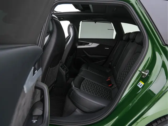 Audi RS4 2.9 TFSI quattro 2018 Benzine 9