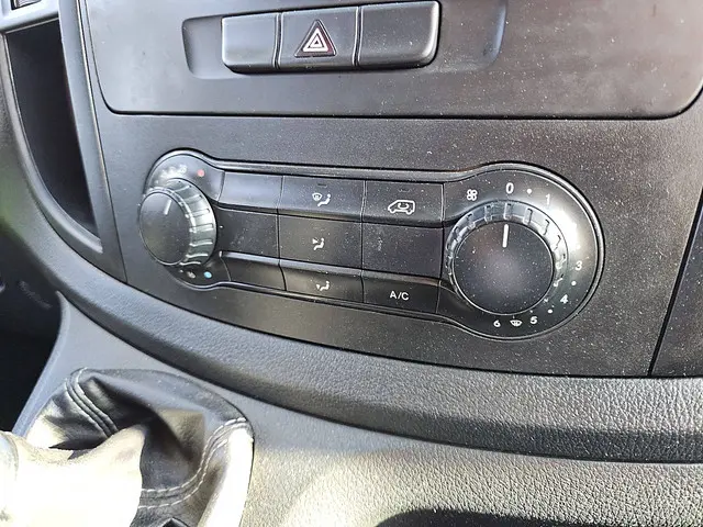 Mercedes-Benz Vito 109 2017 Diesel 10