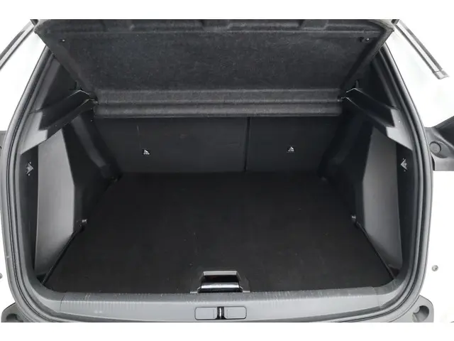 Peugeot e-2008 EV Active 50 kWh 2020 Elektrisch 19