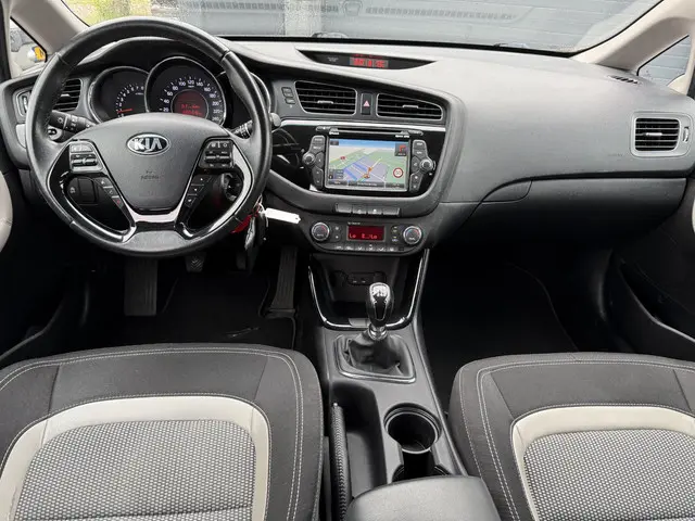 Kia cee'd Sportswagon 1.6 GDI BusinessLine 2015 Benzine 6