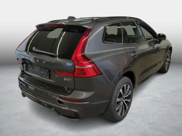 Volvo XC60 B4 D AWD Plus Dark 2023 Diesel
