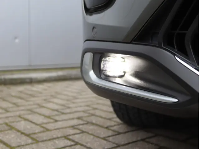 Citroën C5 X 1.6 PureTech Business Plus 2022 Benzine 9