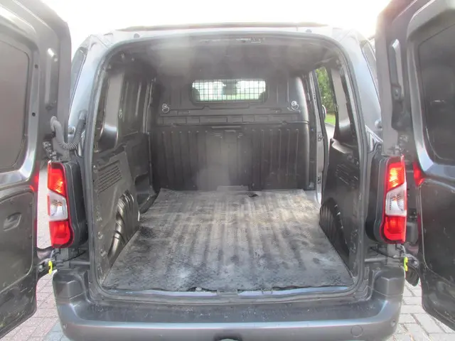 Citroën Berlingo 1.5 HDI automaat 2020 Diesel 17