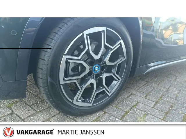 BMW iX1 XDrive30 67 kWh 2024 Elektrisch 11