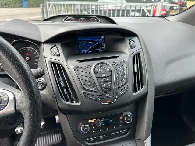 Ford Focus 2.0 EcoBoost 250PK ST-3 2014 Benzine 15