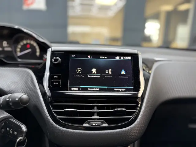 Peugeot 2008 1.2 PureTech Blue Lion 2019 Benzine 21
