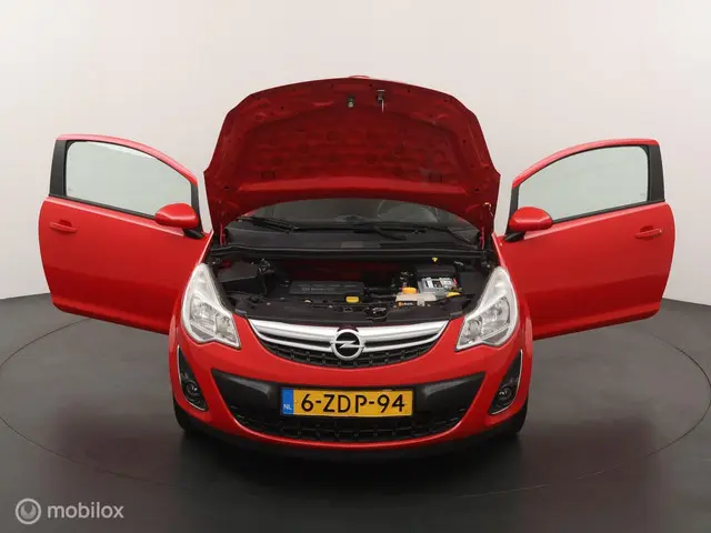Opel Corsa 1.2-16V Berlin 2014 Benzine 25