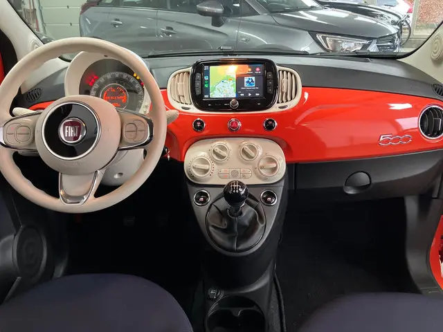 Fiat 500 1.0 Hybrid 15" lmv Carplay 2021 Benzine 10