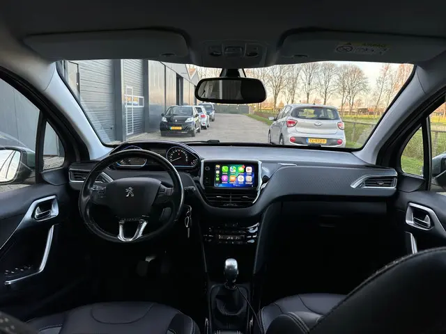 Peugeot 2008 1.2 PureTech GT-Line 2019 Benzine 2