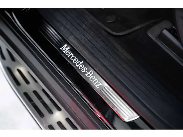 Mercedes-Benz GLE 580 Premium Plus 2022 Benzine 32