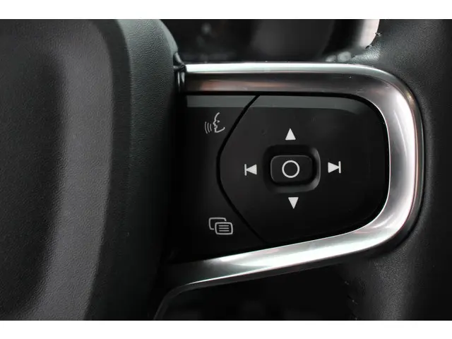 Volvo XC40 1.5 T3 163 pk Automaat Momentum 2021 Benzine 14
