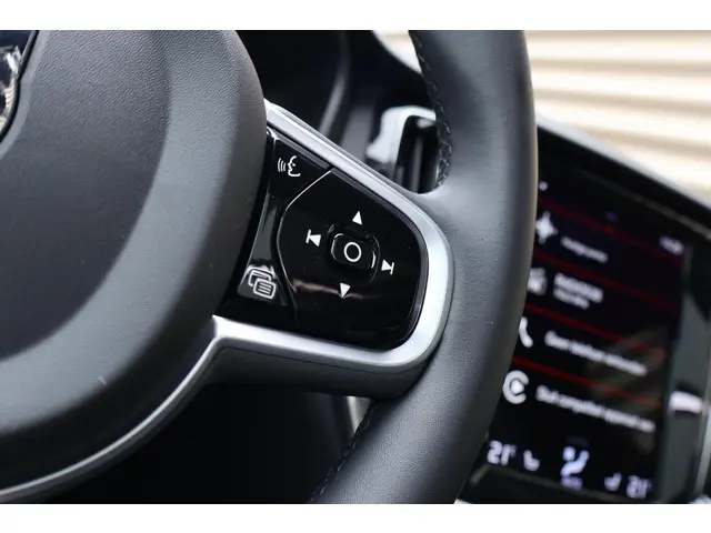 Volvo V60 T6 Recharge AWD R-Design 2022 Hybride Benzine 41