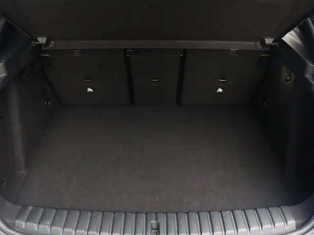 BMW 1 Serie 5-deurs M135i xDrive 2019 Benzine 12