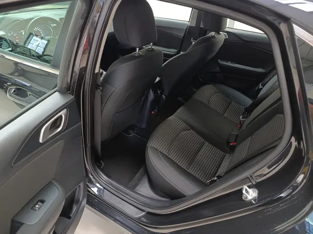 Kia Ceed 1.0 T-GDi DynamicLine 2022 Benzine 6