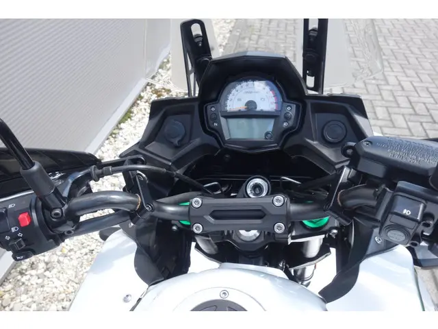 Kawasaki Versys 650 GRAND TOURER 2018 Benzine 14